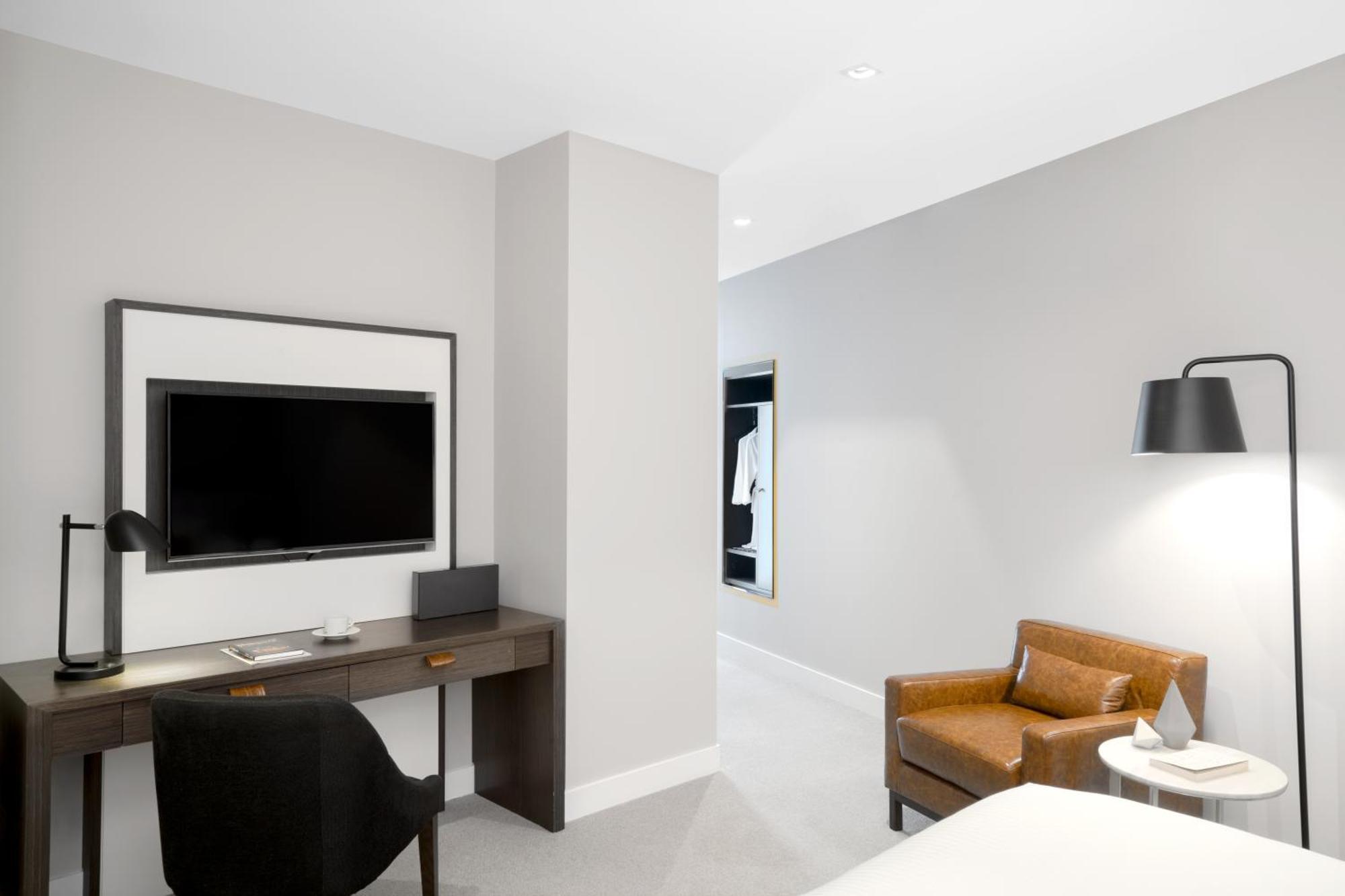Peppers Docklands Hotel Melbourne Luaran gambar A room at the hotel