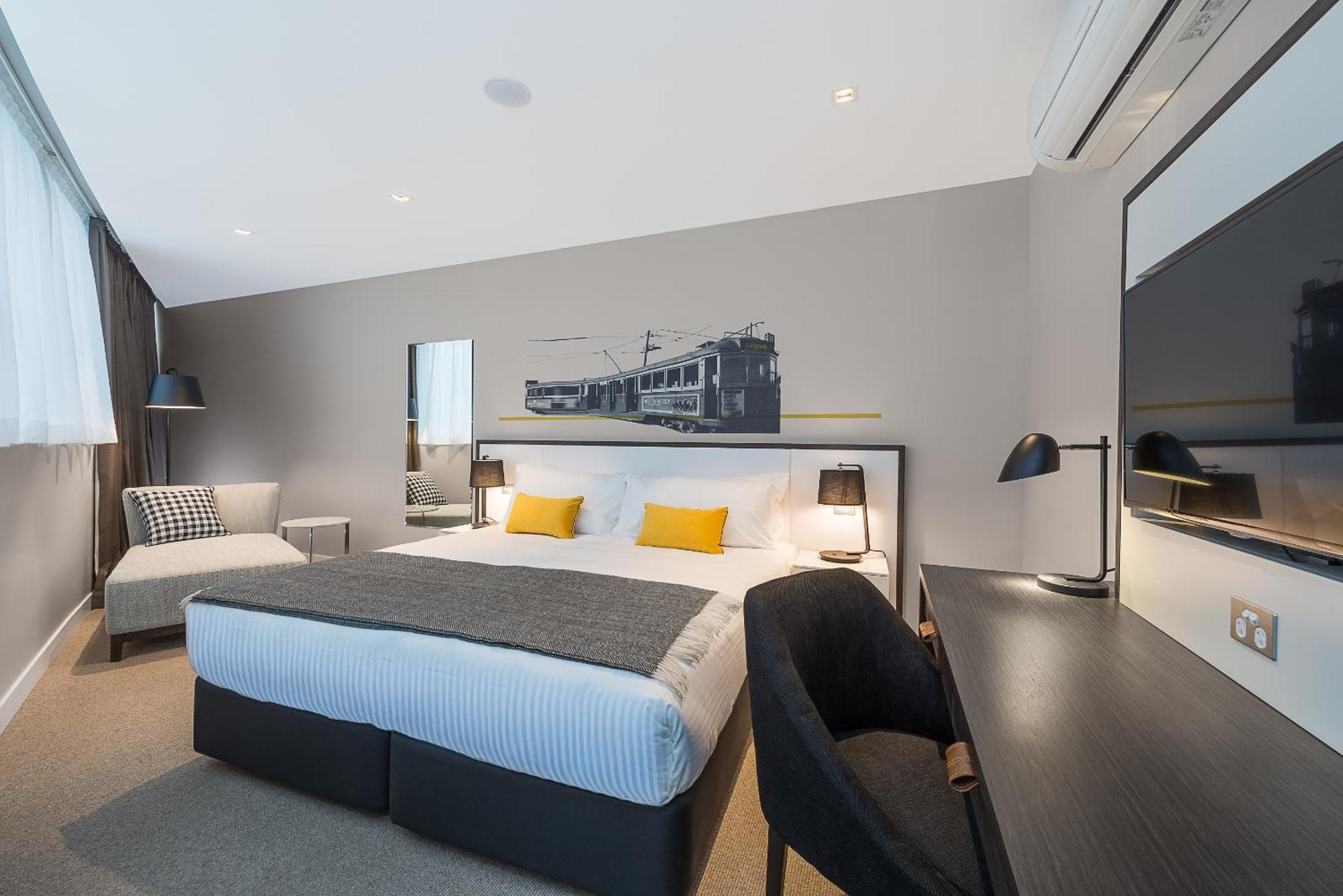 Peppers Docklands Hotel Melbourne Luaran gambar A bedroom at the hotel